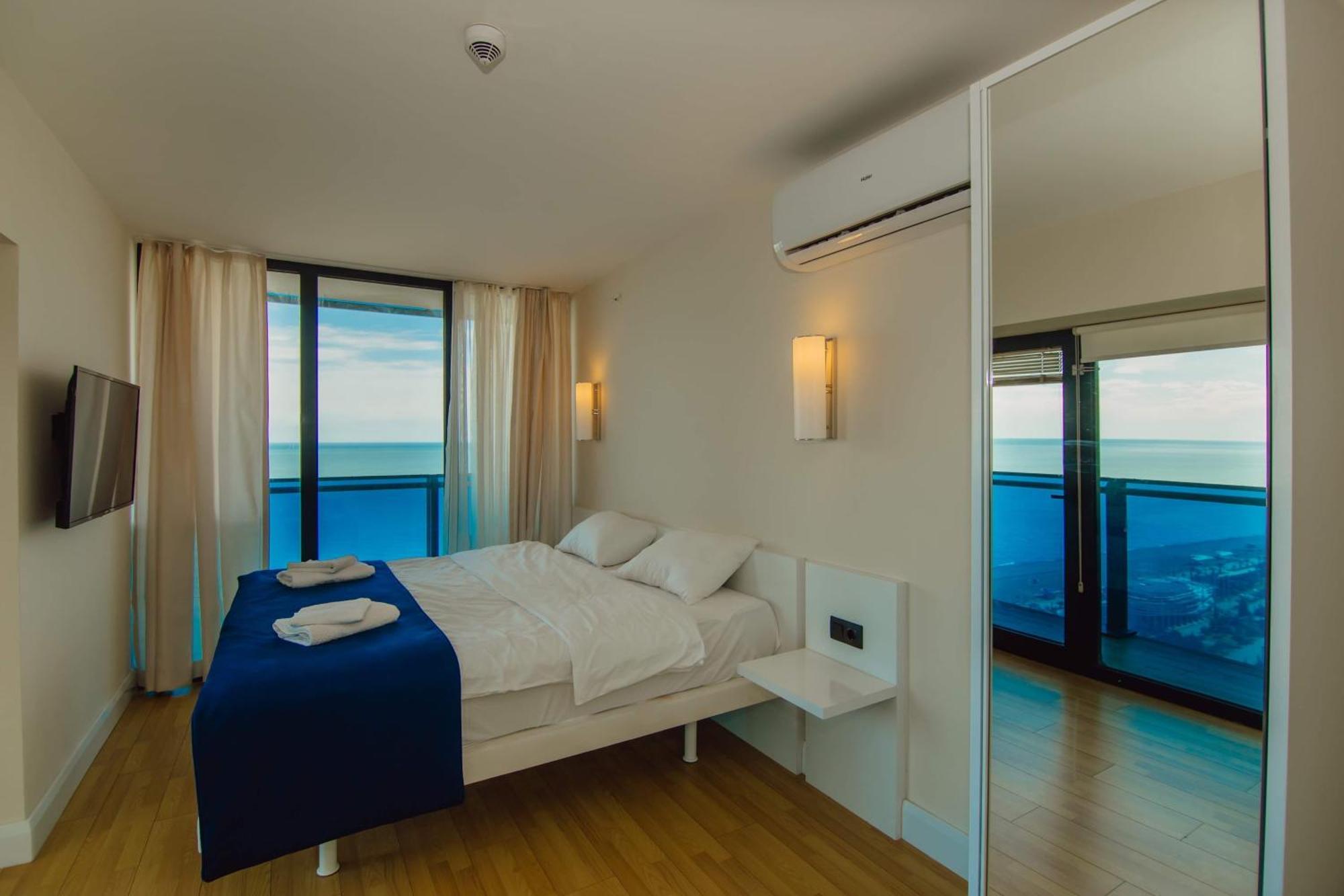 Luxury Beach Front Hotel Batumi Exterior photo