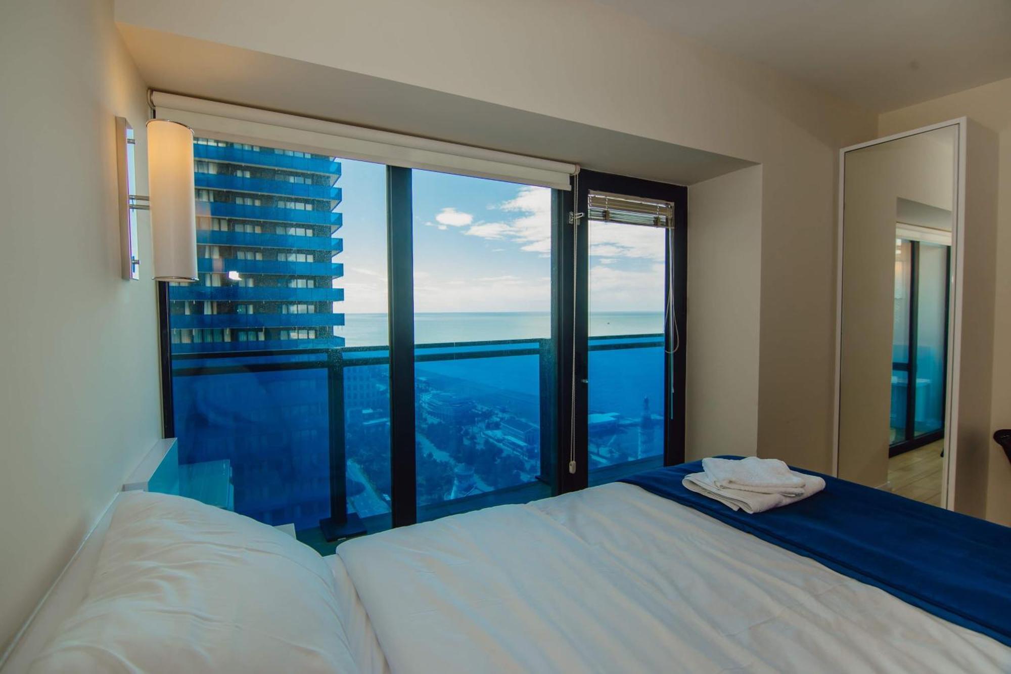 Luxury Beach Front Hotel Batumi Exterior photo