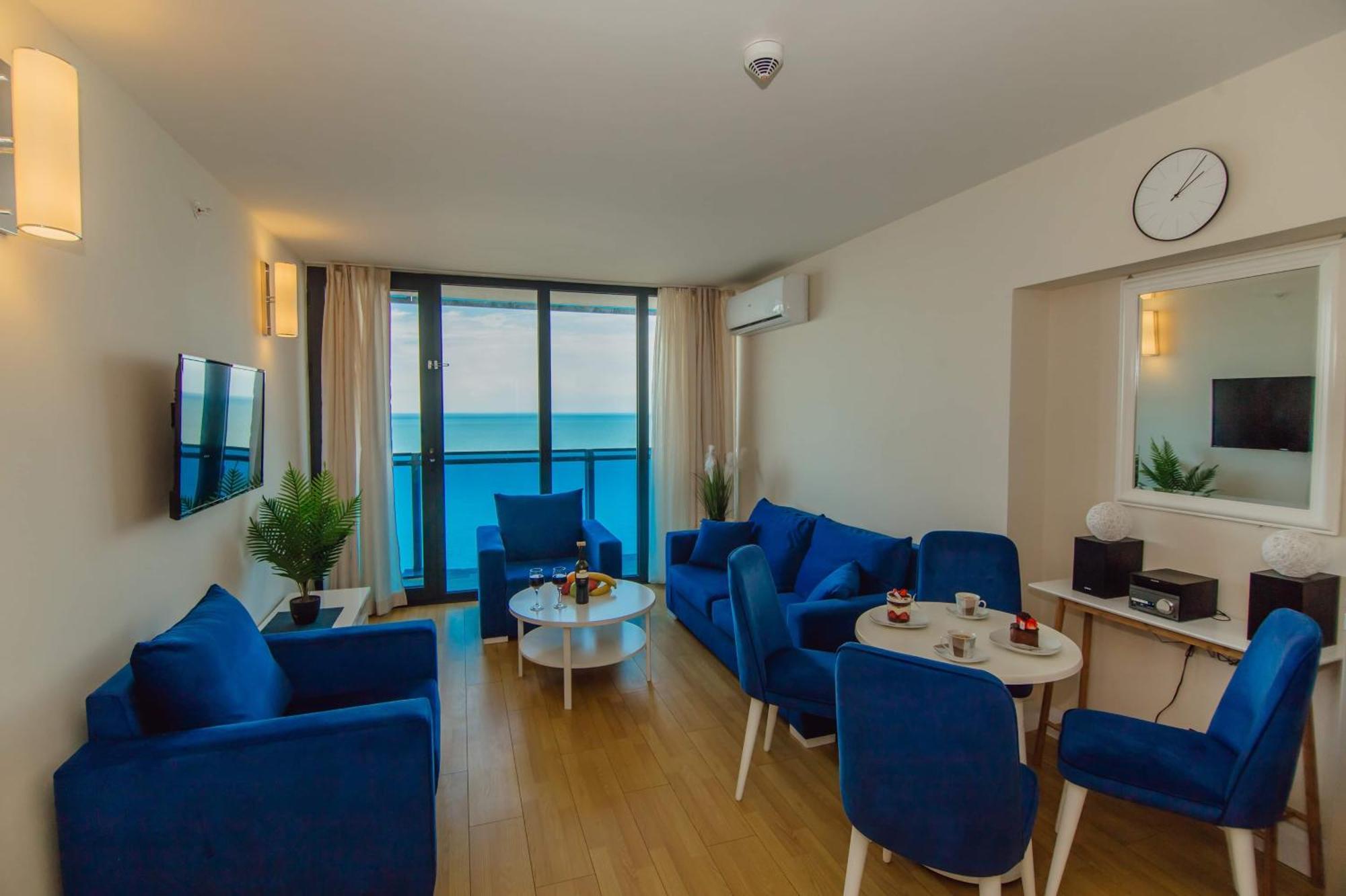 Luxury Beach Front Hotel Batumi Exterior photo