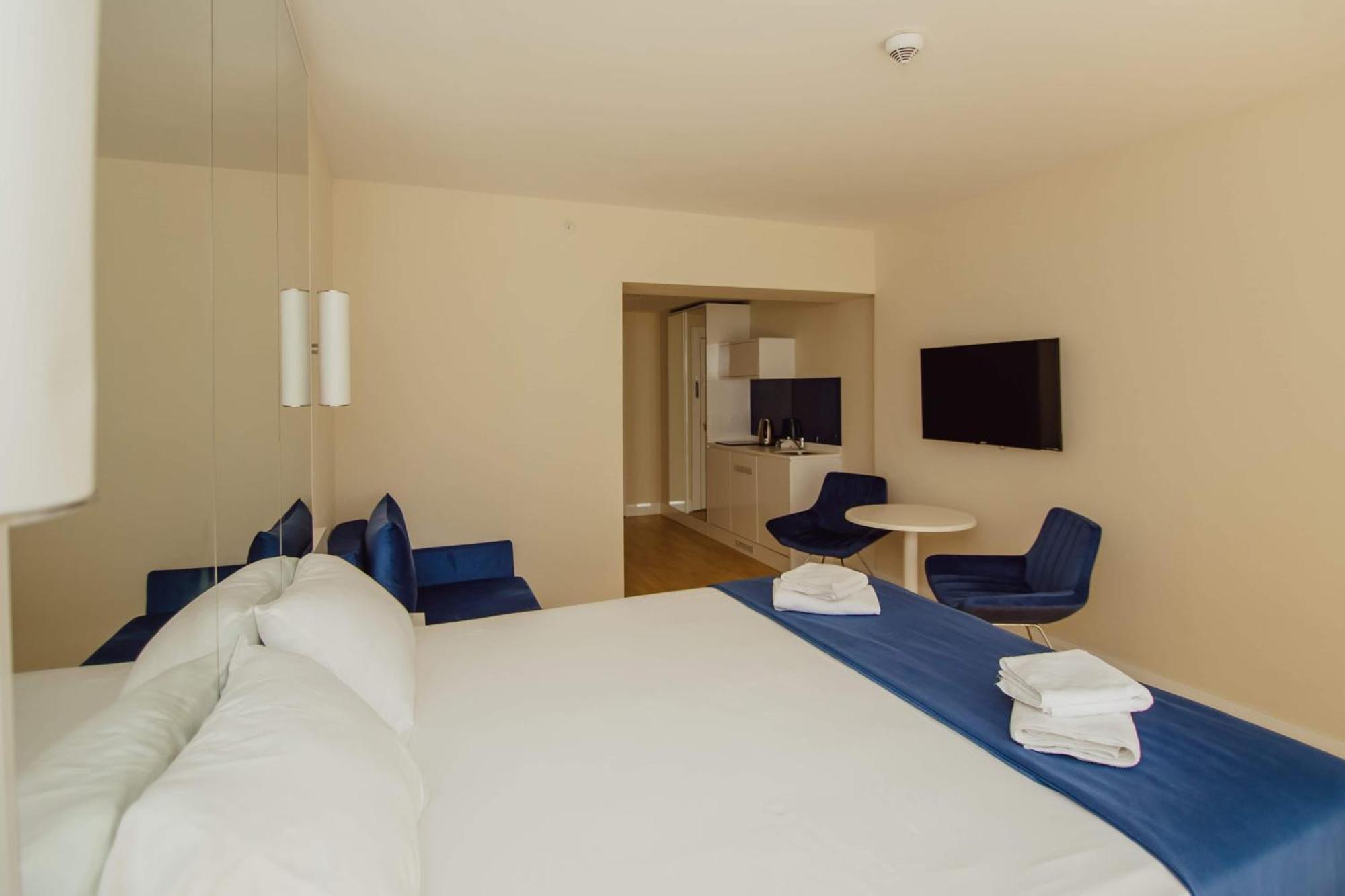 Luxury Beach Front Hotel Batumi Exterior photo
